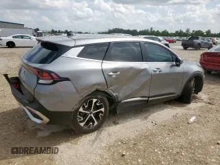 2024 Kia Sportage EX with VIN KNDPV3DFXR7289652, listed as a Copart auction lot 61652555 with 16,986 mi miles and Salvage title. Bid and sale history available at DreamBid. Image 3.