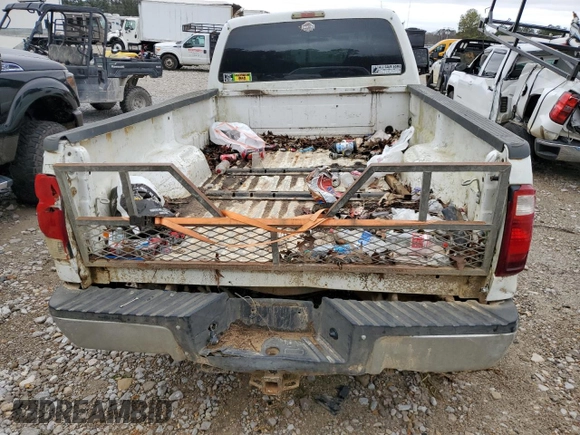 2008 Ford F-350 XL with VIN 1FTWW31RX8EB18787, listed as a Copart auction lot 43568645 with 237,226 mi miles and Salvage Title. Bid and sale history available at DreamBid. Image 6.