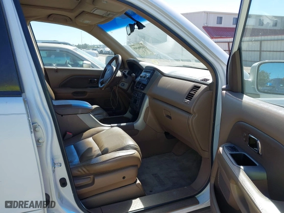 2008 Honda Pilot EX-L with VIN 5FNYF28598B027501, listed as a IAAI auction lot 41806345 with 213,406 mi miles. Bid and sale history available at carsss.com. Image 5.