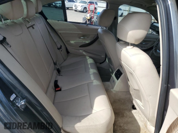 2012 BMW 3 Series 328i с VIN WBA3A5C5XCFJ88765, выставлен на аукционе Copart как лот 53954325 с пробегом 121 610 миль миль и Списание • Salvage title. История ставок и продаж доступна на DreamBid. Изображение 10.