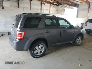 2011 Ford Escape XLT z VIN 1FMCU9D79BKB11405, wystawiony jako Copart lot #63095365 z przebiegiem Nie podano mil oraz Czysty tytuł • Clean title. Historia ofert i sprzedaży dostępna na DreamBid. Obrazek 3.