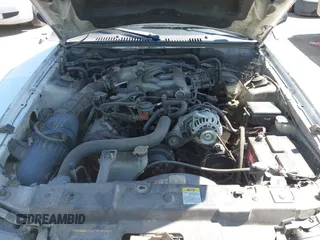 2002 Ford Mustang Standard z VIN 1FAFP40452F115179, wystawiony jako IAAI lot #42639855 z przebiegiem Nie podano mil oraz . Historia ofert i sprzedaży dostępna na DreamBid. Obrazek 10.