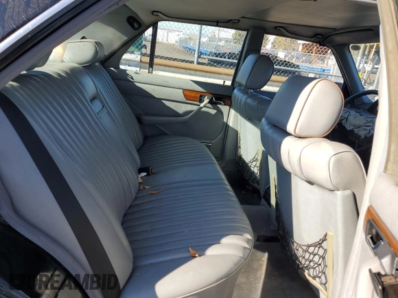 1985 Mercedes-Benz 300 SD with VIN WDBCB20D4FA171583, listed as a Copart auction lot 82440814 with 122,491 mi miles and Clean Title. Bid and sale history available at DreamBid. Image 11.