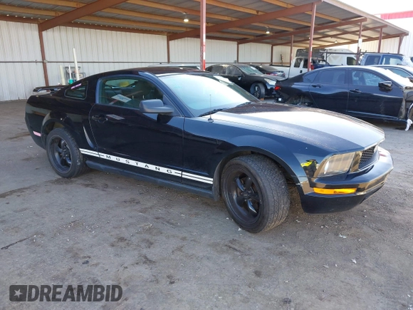 2007 Ford Mustang Deluxe with VIN 1ZVFT80N575352139, listed as a IAAI auction lot 41626063 with 113,792 mi miles. Bid and sale history available at carsss.com. Image 1.