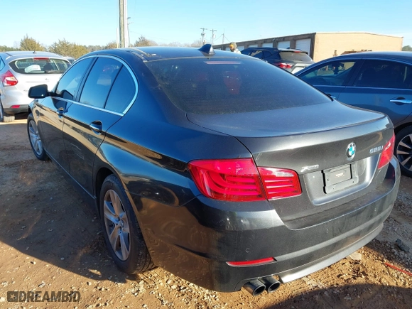2013 BMW 5 Series 528i xDrive with VIN WBAXH5C58DD109555, listed as a IAAI auction lot 41331845 with 168,391 mi miles. Bid and sale history available at carsss.com. Image 3.
