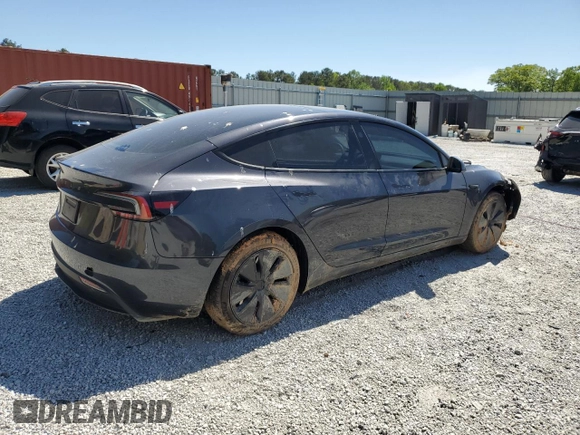 2024 Tesla Model 3 z VIN 5YJ3E1EA1RF834301, wystawiony jako Copart lot #53305255 z przebiegiem 11 096 mil mil oraz Szkody całkowita. Historia ofert i sprzedaży dostępna na DreamBid. Obrazek 3.