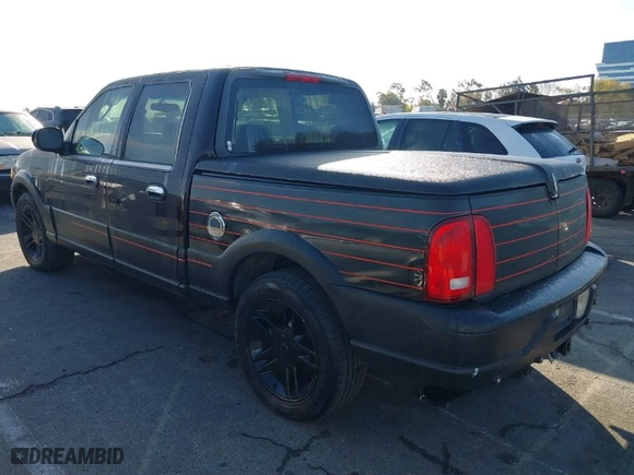 2002 Lincoln Blackwood with VIN 5LTEW05A62KJ03322, listed as a IAAI auction lot 41537240 with NaN miles. Bid and sale history available at carsss.com. Image 3.