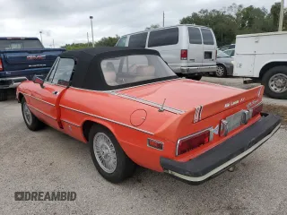 1978 Alfa Romeo Spider z VIN AR115410004488, wystawiony jako Copart lot #74726184 z przebiegiem 50 872 mil mil oraz Szkody całkowita. Historia ofert i sprzedaży dostępna na DreamBid. Obrazek 2.