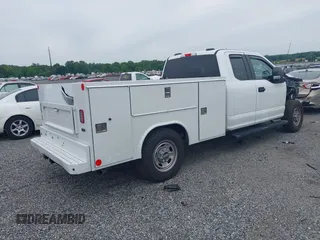 2022 Ford F-250 XL with VIN 1FD7X2A60NEF34999, listed as a IAAI auction lot 42282243 with 34,694 mi miles and . Bid and sale history available at DreamBid. Image 4.