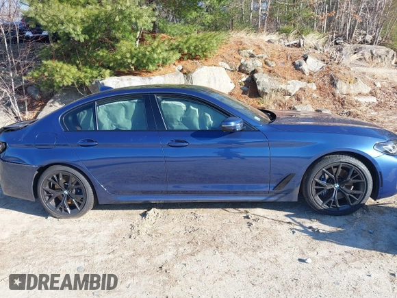 2021 BMW 5 Series 530i xDrive with VIN WBA13BJ02MWW98133, listed as a IAAI auction lot 41853619 with Not Provided miles and . Bid and sale history available at carsss.com. Image 13.