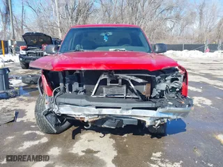 2003 Chevrolet Silverado 1500 LS with VIN 2GCEK19T931230082, listed as a IAAI auction lot 41625382 with 204,638 mi miles. Bid and sale history available at carsss.com. Image 12.