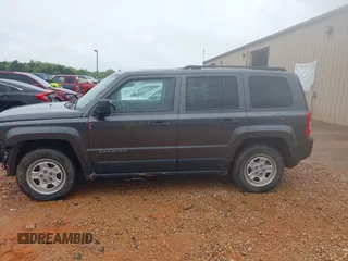 2017 Jeep Patriot Sport with VIN 1C4NJPBA0HD157503, listed as a IAAI auction lot 41957969 with 107,616 mi miles. Bid and sale history available at carsss.com. Image 14.