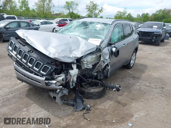 2020 Jeep Compass Latitude z VIN 3C4NJDBB9LT252474, wystawiony jako IAAI lot #42245000 z przebiegiem 62 186 mil mil oraz . Historia ofert i sprzedaży dostępna na DreamBid. Obrazek 16.