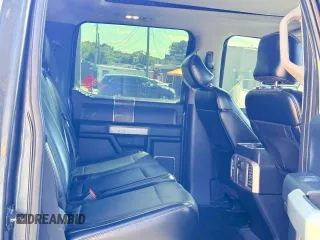 2017 Ford F-350 Lariat z VIN 1FT8W3DT9HEB28873, wystawiony jako Copart lot #58615765 z przebiegiem 100 307 mil mil oraz Szkody całkowita. Historia ofert i sprzedaży dostępna na DreamBid. Obrazek 6.