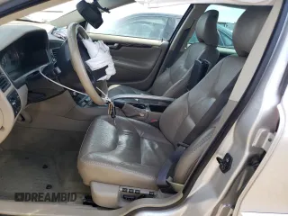 2004 Volvo V70 XC70 with VIN YV1SZ59H041166744, listed as a Copart auction lot 59748324 with 0 mi miles and Salvage Title. Bid and sale history available at carsss.com. Image 7.