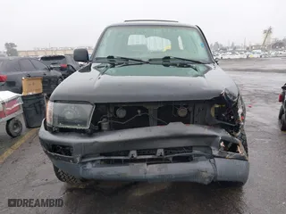 1998 Toyota 4Runner with VIN JT3GM84R2W0034920, listed as a IAAI auction lot 41550366 with 208,407 mi miles. Bid and sale history available at carsss.com. Image 12.
