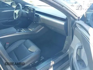 2023 Tesla Model S Plaid с VIN 5YJSA1E62PF530538, выставлен на аукционе IAAI как лот 41553415 с пробегом 31 392 миль миль и . История ставок и продаж доступна на DreamBid. Изображение 5.