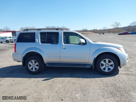 2008 Nissan Pathfinder LE with VIN 5N1AR18B98C620745, listed as a IAAI auction lot 41768199 with 208,299 mi miles. Bid and sale history available at carsss.com. Image 13.