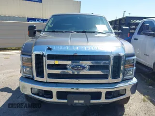 2008 Ford Super Duty F-250 SRW XL with VIN 1FTSW21R08EB98044, listed as a IAAI auction lot 42002642 with 197,393 mi miles. Bid and sale history available at carsss.com. Image 12.
