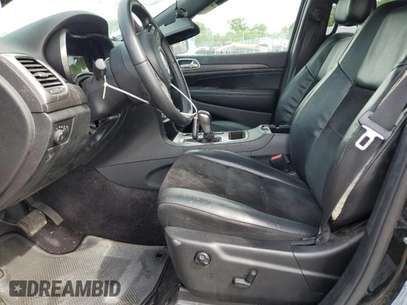 2017 Jeep Grand Cherokee Altitude z VIN 1C4RJFAG4HC863011, wystawiony jako Copart lot #55842965 z przebiegiem Nie podano mil oraz Szkody całkowita. Historia ofert i sprzedaży dostępna na DreamBid. Obrazek 7.