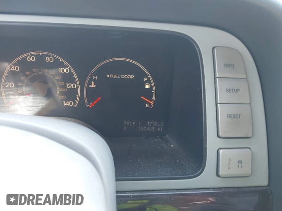 2005 Lincoln Navigator Luxury with VIN 5LMFU28535LJ01574, listed as a IAAI auction lot 41453324 with 197,935 mi miles. Bid and sale history available at carsss.com. Image 7.