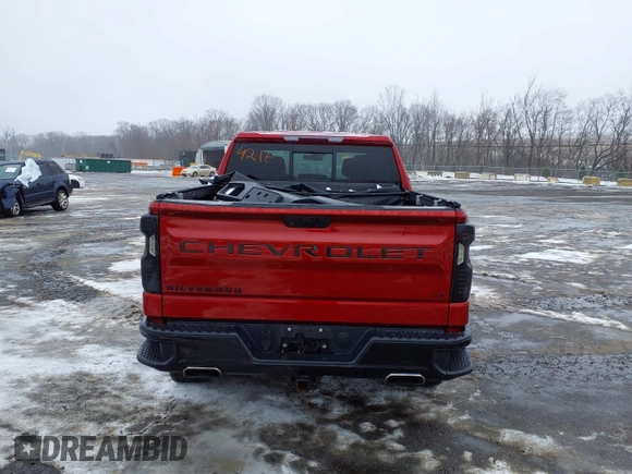 2020 Chevrolet Silverado 1500 LT Trail Boss with VIN 3GCPYFED5LG152801, listed as a IAAI auction lot 41524216 with 92,940 mi miles. Bid and sale history available at carsss.com. Image 16.