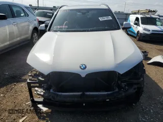 2024 BMW X5 xDrive40i z VIN 5UX23EU02R9T40376, wystawiony jako Copart lot #53941995 z przebiegiem 40 390 mil mil oraz Szkoda całkowita • Salvage title. Historia ofert i sprzedaży dostępna na DreamBid. Obrazek 5.