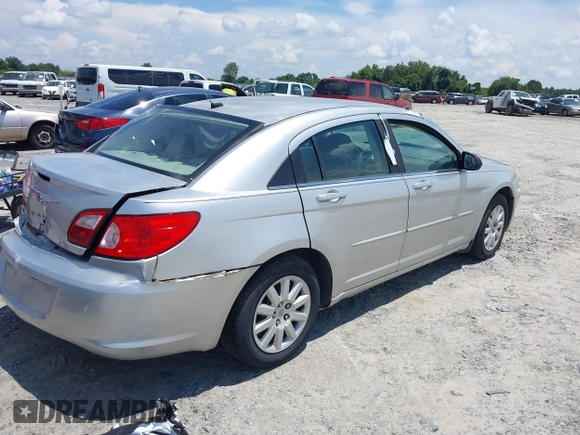 2008 Chrysler Sebring LX z VIN 1C3LC46K18N151209, wystawiony jako IAAI lot #39868707 z przebiegiem 181 893 mil mil oraz . Historia ofert i sprzedaży dostępna na DreamBid. Obrazek 4.