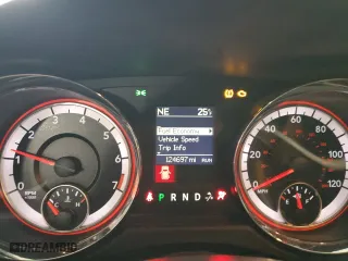2019 Dodge Grand Caravan SXT with VIN 2C4RDGCG5KR723185, listed as a Copart auction lot 45332175 with 124,697 mi miles and Salvage Title. Bid and sale history available at carsss.com. Image 9.
