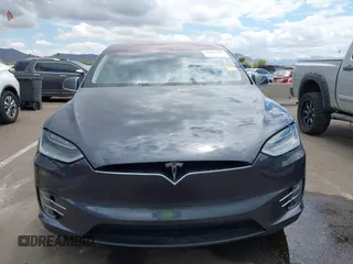 2018 Tesla Model X 75D with VIN 5YJXCBE29JF126629, listed as a IAAI auction lot 42205838 with 47,343 mi miles and . Bid and sale history available at DreamBid. Image 13.