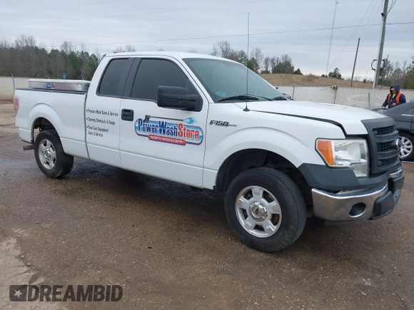 2014 Ford F-150 XL with VIN 1FTFX1CFXEFC62401, listed as a IAAI auction lot 41525607 with 138,459 mi miles. Bid and sale history available at carsss.com. Image 1.