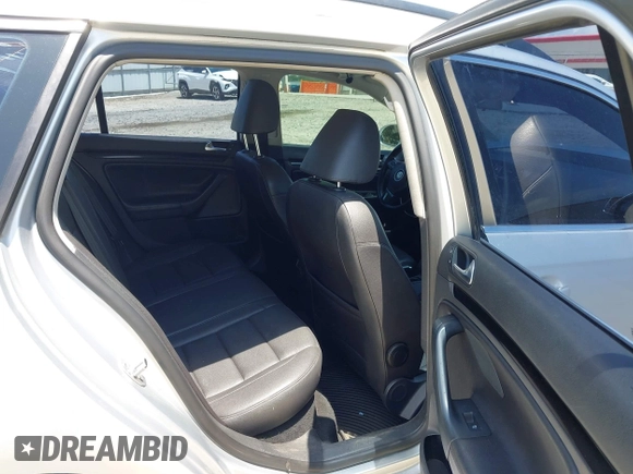 2012 Volkswagen Jetta TDI w/Sunroof & Nav z VIN 3VWPL7AJ3CM665981, wystawiony jako IAAI lot #42300570 z przebiegiem 141 609 mil mil oraz . Historia ofert i sprzedaży dostępna na DreamBid. Obrazek 8.