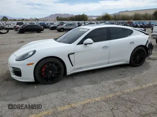 2016 Porsche Panamera GTS z VIN WP0AF2A70GL081682, wystawiony jako Copart lot #49999645 z przebiegiem 105 163 mil mil oraz Szkoda całkowita • Salvage title. Historia ofert i sprzedaży dostępna na DreamBid. Obrazek 1.