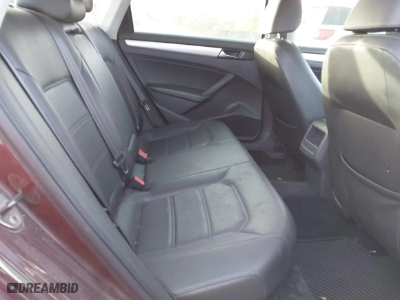2012 Volkswagen Passat SE w/Sunroof with VIN 1VWBP7A33CC091500, listed as a IAAI auction lot 41815851 with 116,620 mi miles. Bid and sale history available at carsss.com. Image 8.