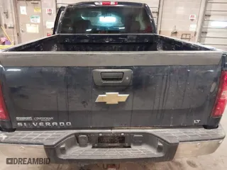 2011 Chevrolet Silverado 1500 LT with VIN 1GCRCSE06BZ361721, listed as a IAAI auction lot 41335106 with 283,753 mi miles. Bid and sale history available at carsss.com. Image 17.