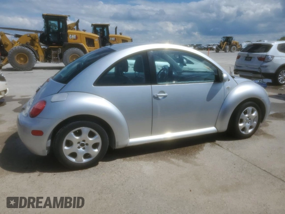 2002 Volkswagen Beetle GLS with VIN 3VWCB21C32M410168, listed as a Copart auction lot 55098545 with 166,410 mi miles and Salvage title. Bid and sale history available at DreamBid. Image 3.