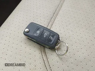 2012 Volkswagen Passat SE с VIN 1VWBH7A32CC075642, выставлен на аукционе IAAI как лот 41800570 с пробегом 187 180 миль миль и . История ставок и продаж доступна на DreamBid. Изображение 11.