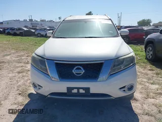 2014 Nissan Pathfinder SV with VIN 5N1AR2MN9EC616289, listed as a IAAI auction lot 41965424 with 215,270 mi miles. Bid and sale history available at carsss.com. Image 6.
