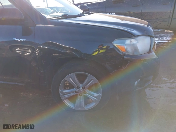 2010 Toyota Highlander Sport with VIN 5TDEK3EH6AS004200, listed as a IAAI auction lot 41395818 with 150,200 mi miles. Bid and sale history available at carsss.com. Image 6.