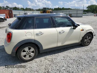 2016 MINI Hardtop 4 Door with VIN WMWXU1C59G2D08847, listed as a Copart auction lot 59763805 with 114,105 mi miles and Salvage title. Bid and sale history available at DreamBid. Image 3.