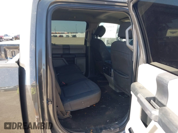 2019 Ford F-150 XL z VIN 1FTEW1CP4KKF07493, wystawiony jako IAAI lot #42333027 z przebiegiem 120 789 mil mil oraz . Historia ofert i sprzedaży dostępna na DreamBid. Obrazek 8.
