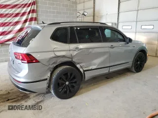 2020 Volkswagen Tiguan SE with VIN 3VV2B7AX1LM131674, listed as a Copart auction lot 54155815 with 115,555 mi miles and Salvage Title. Bid and sale history available at DreamBid. Image 3.