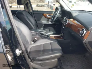 2013 Mercedes-Benz GLK-Class GLK 350 with VIN WDCGG8JB5DG108761, listed as a IAAI auction lot 41622613 with 177,587 mi miles. Bid and sale history available at carsss.com. Image 5.