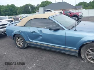 2005 Ford Mustang Deluxe with VIN 1ZVHT84N355253948, listed as a IAAI auction lot 42184141 with 182,119 mi miles and . Bid and sale history available at DreamBid. Image 6.