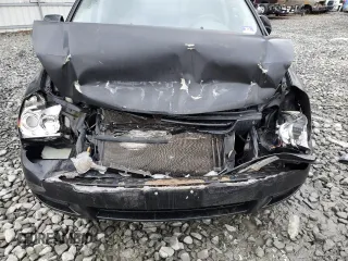 2009 Kia Sedona LX with VIN KNDMB233296320041, listed as a Copart auction lot 44970205 with 139,886 mi miles and Salvage Title. Bid and sale history available at carsss.com. Image 13.