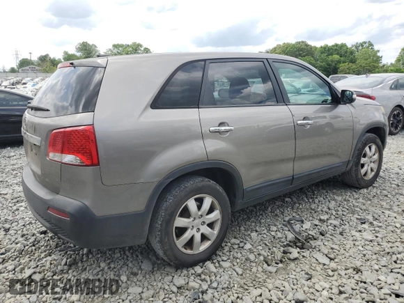 2011 Kia Sorento LX with VIN 5XYKT3A14BG086936, listed as a Copart auction lot 55522405 with 304,073 mi miles and Clean Title. Bid and sale history available at DreamBid. Image 3.