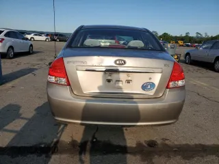 2008 Kia Spectra EX z VIN KNAFE122785521941, wystawiony jako Copart lot #59147995 z przebiegiem 58 495 mil mil oraz Czysty tytuł • Clean title. Historia ofert i sprzedaży dostępna na DreamBid. Obrazek 6.