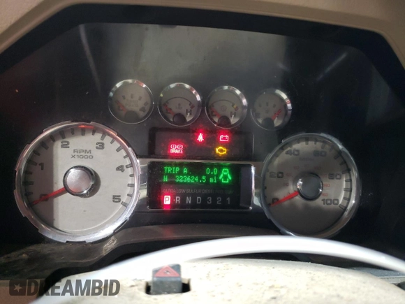 2008 Ford F-250 XL with VIN 1FTSW21R38EB18865, listed as a Copart auction lot 60240945 with 323,624 mi miles and Clean title. Bid and sale history available at DreamBid. Image 9.