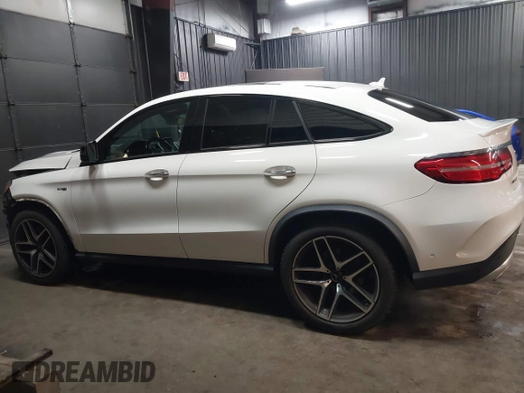 2017 Mercedes-Benz GLE 43 AMG z VIN 4JGED6EBXHA072090, wystawiony jako IAAI lot #41452405 z przebiegiem 71 457 mil mil oraz . Historia ofert i sprzedaży dostępna na DreamBid. Obrazek 15.