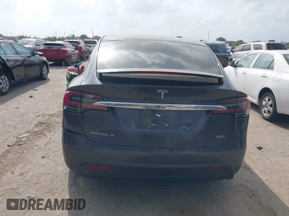 2018 Tesla Model X 75D with VIN 5YJXCDE21JF139712, listed as a IAAI auction lot 41905326 with Not Provided miles and . Bid and sale history available at carsss.com. Image 16.